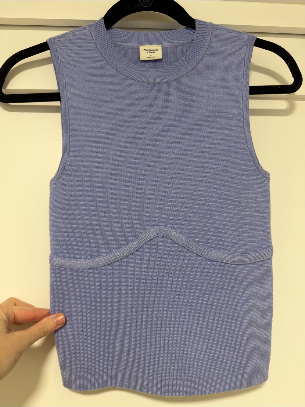 Sleeveless Knit Top - Picture 3 of 4